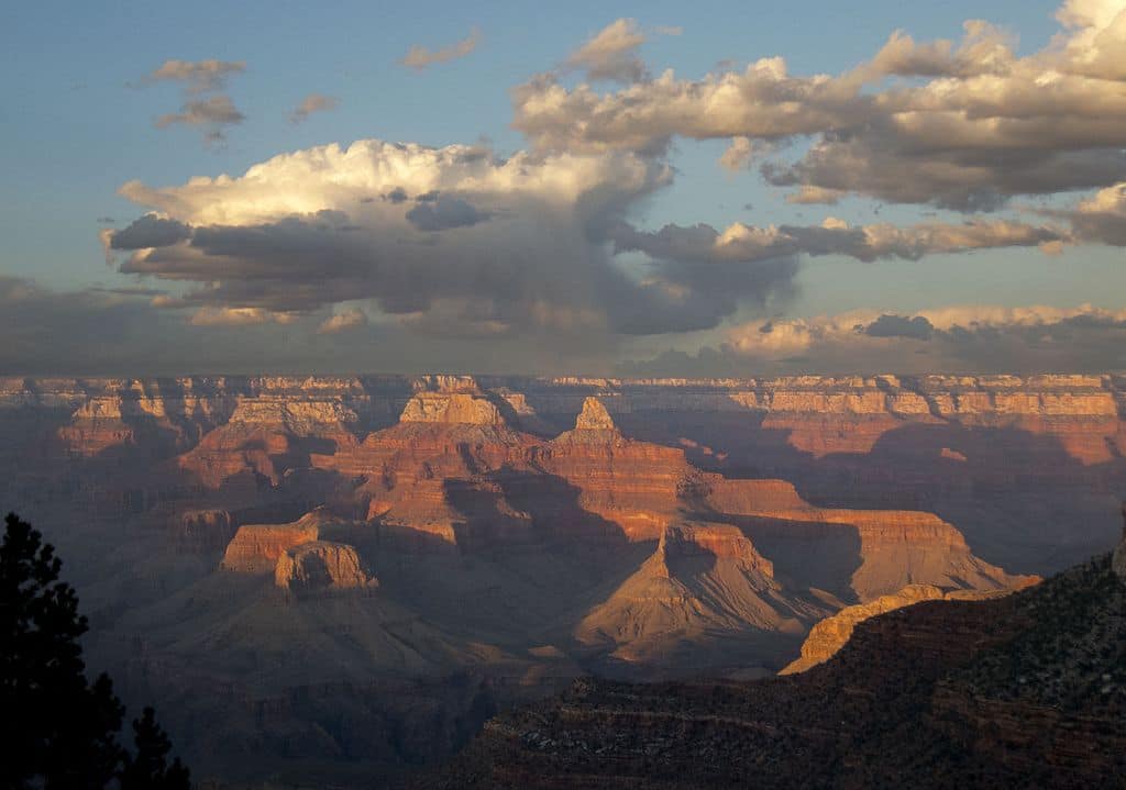 Parc national du Grand Canyon, coucher de soleil depuis le sentier Bright Angel