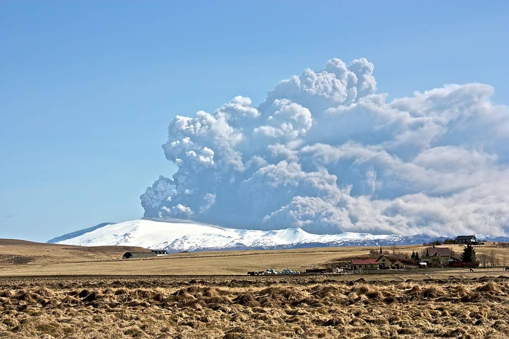 L'éruption de l'Eyjafjallajökull en 2010, dans le sud de l'Islande.